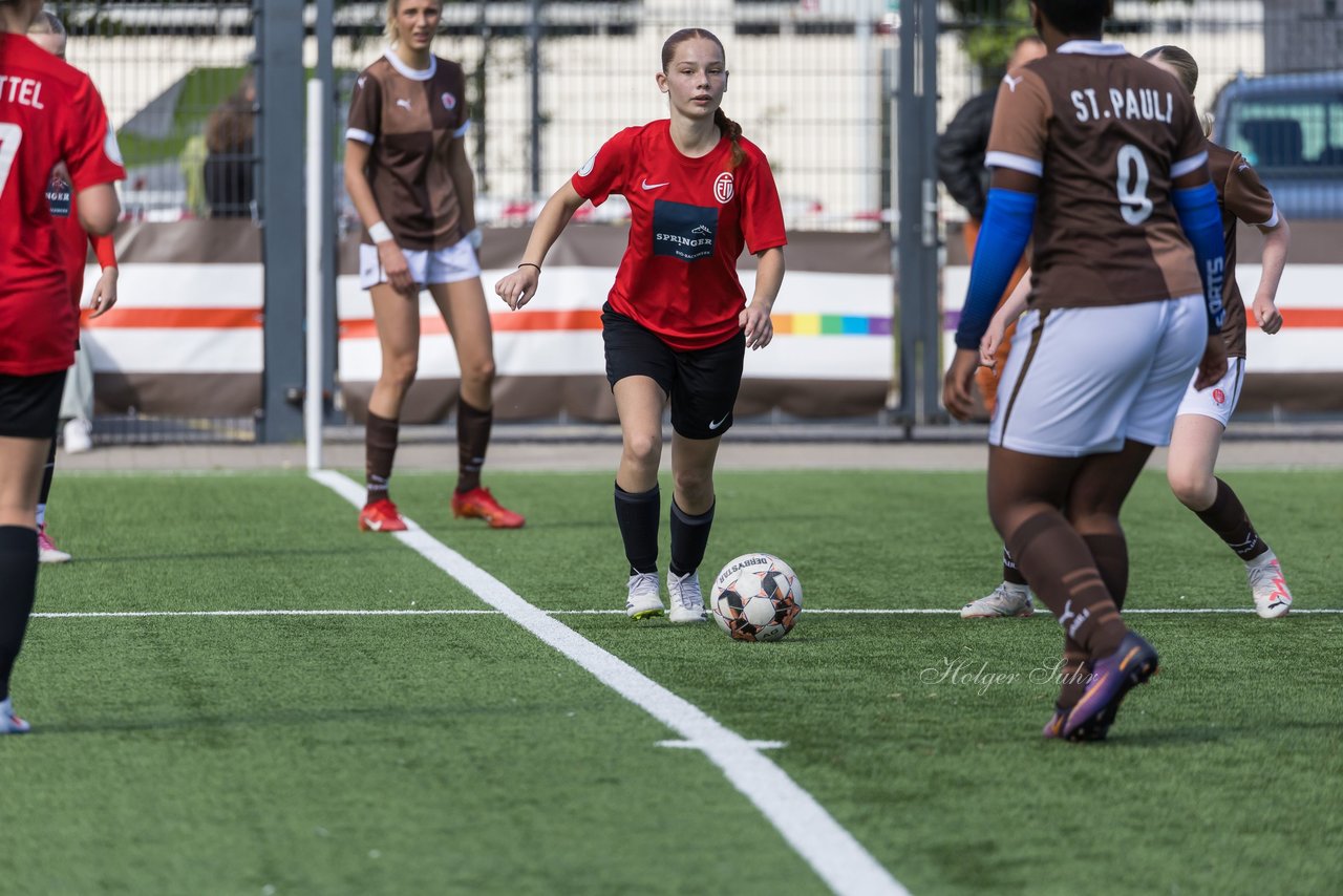 Bild 351 - wBJ FC St. Pauli - Eimsbuetteler TV : Ergebnis: 3:4